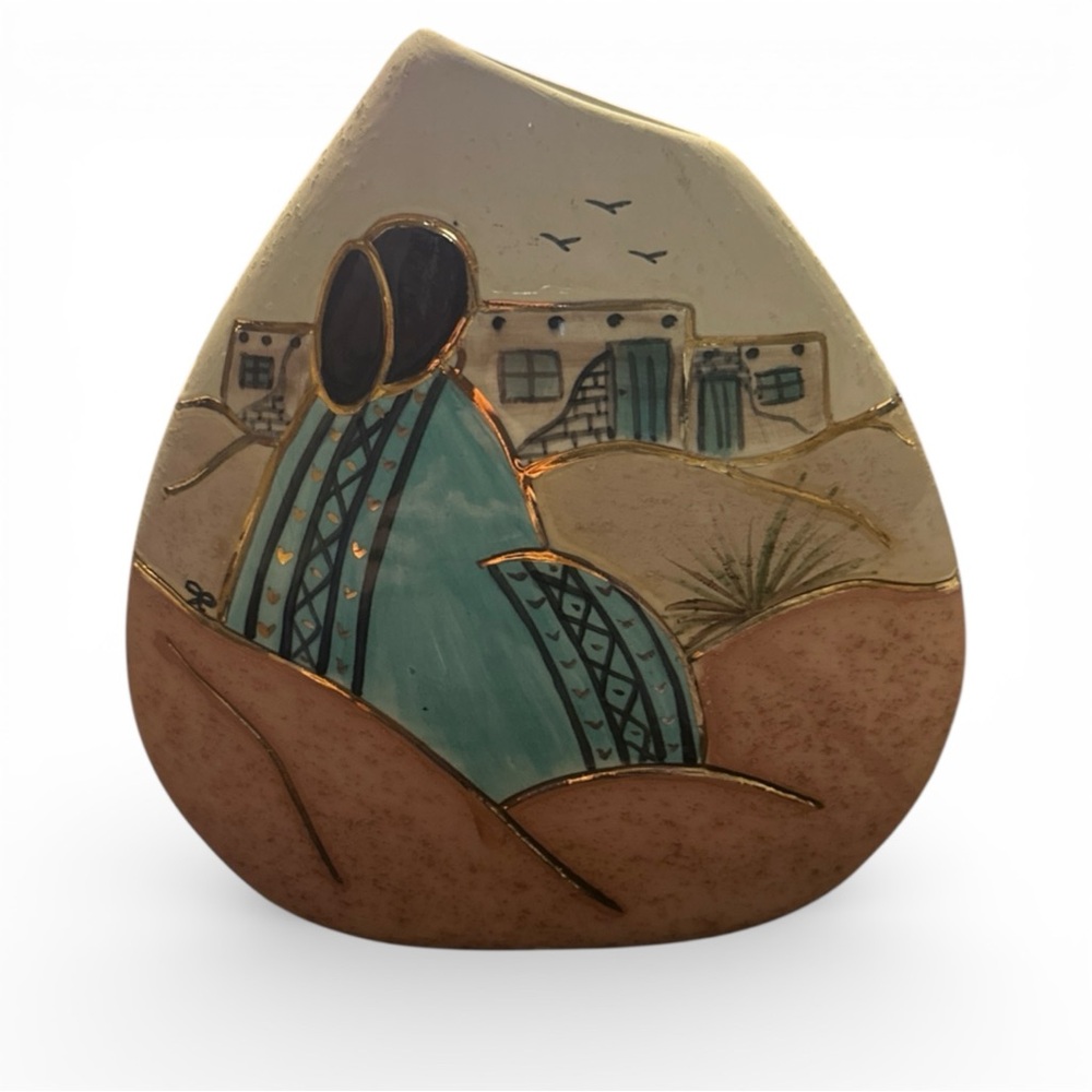 Native American signed vase with gold detail